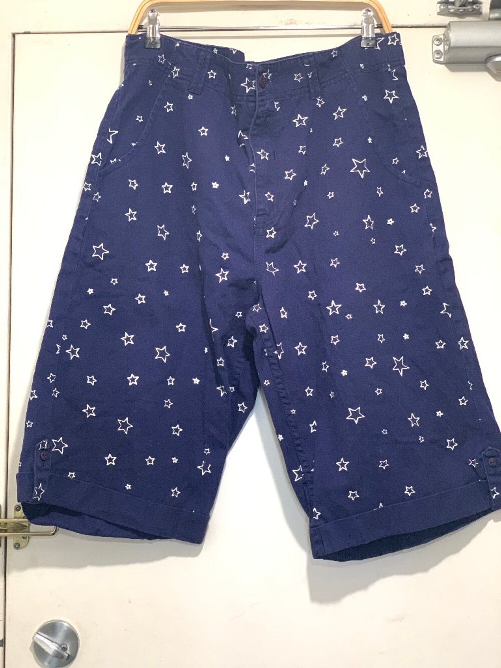 VINTAGE ROCAWEAR PATTERNS SHORTS SIZE 34